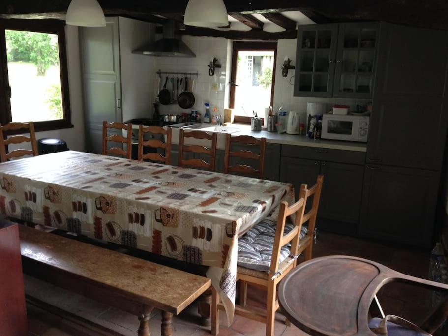 Villa Domaine Du Bois L'Abbe Épaignes Esterno foto