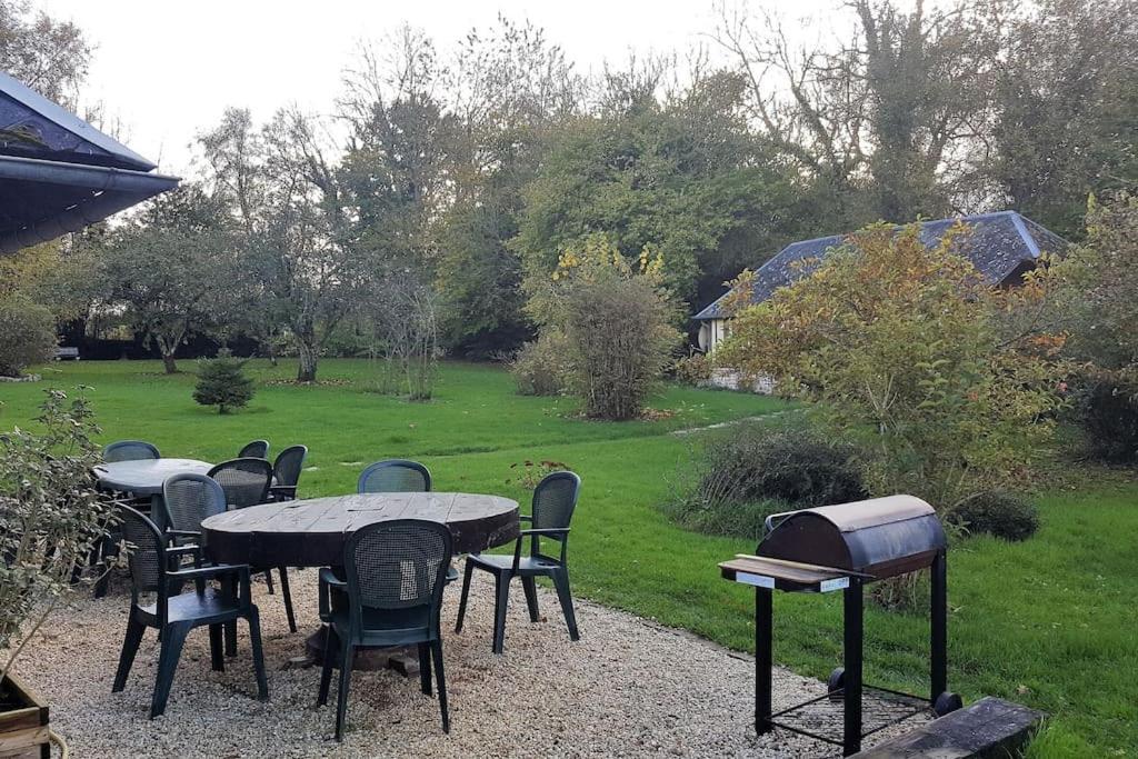 Villa Domaine Du Bois L'Abbe Épaignes Esterno foto